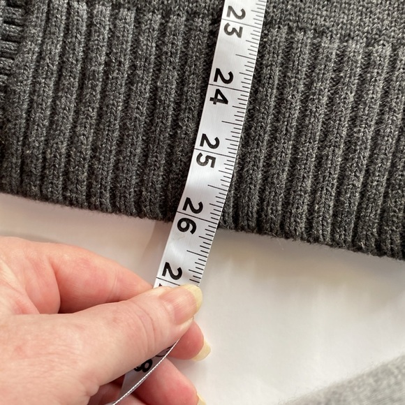 BANANA REPUBLIC GRAY SHORT SLEEVE DOUBLE BREASTED CARDIGAN SWEATER Sz M … - Picture 10 of 13